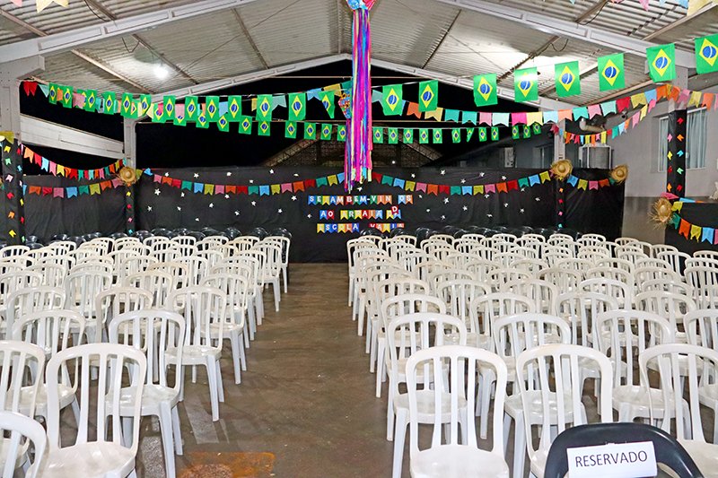 FESTA JULINA ESCOLA VÂNIA